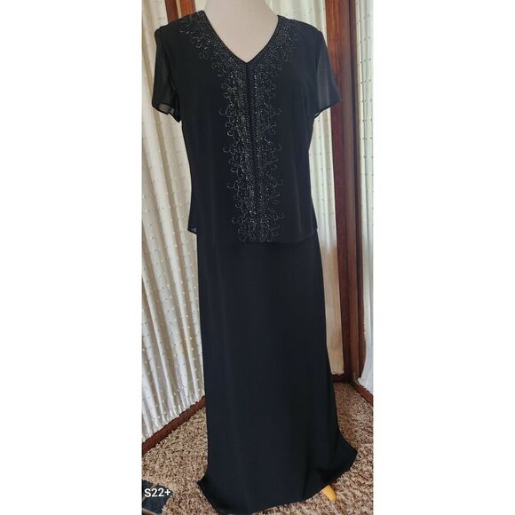 Positive Attitude special occasion dress with sparkly embroidery - Picture 3 of 11